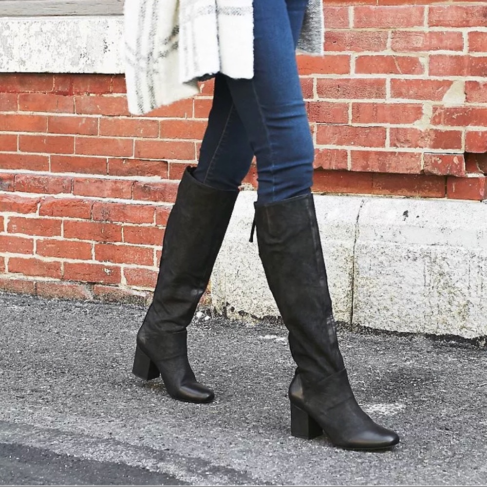NWOB Free People Newcastle Boots Size 37 / 7
